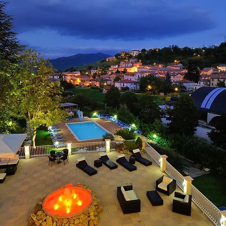 Hotel Benessere Villa Fiorita Колфиорито Екстериор снимка