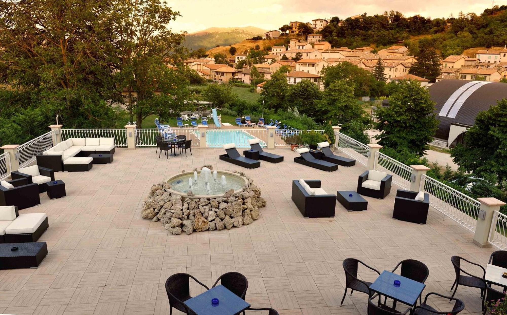 Hotel Benessere Villa Fiorita Колфиорито Екстериор снимка