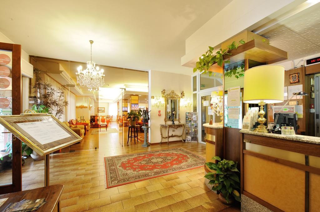 Hotel Benessere Villa Fiorita Колфиорито Екстериор снимка