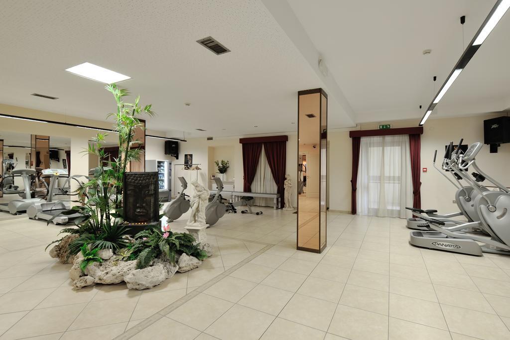 Hotel Benessere Villa Fiorita Колфиорито Екстериор снимка